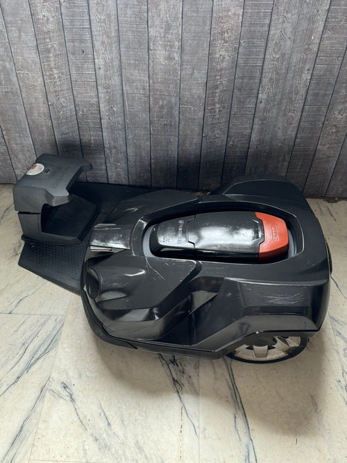 Husqvarna Automower 330X GPS Mähroboter bis 3200 m² gebraucht