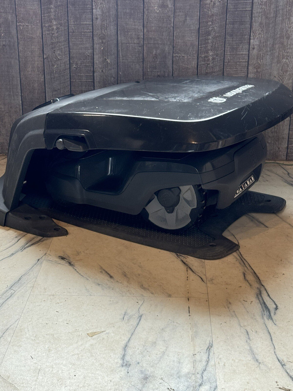 Husqvarna Automower 310 Rasenmäher Mähroboter bis 1000 qm inklusive Garage