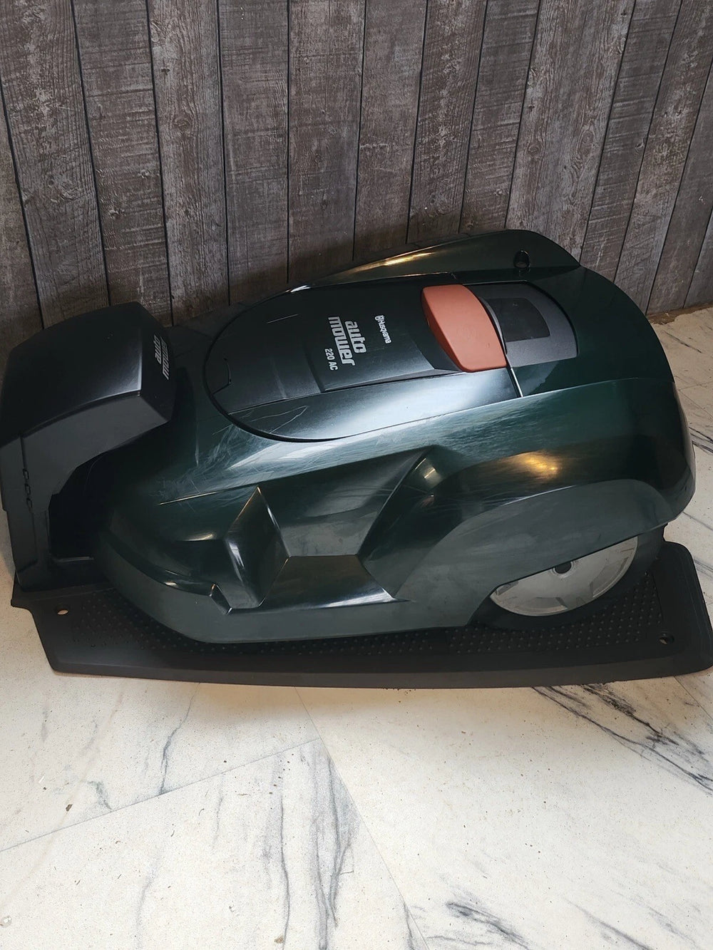 Husqvarna Automower 220 AC Mähroboter bis 1800 m² gebraucht Bj 2015